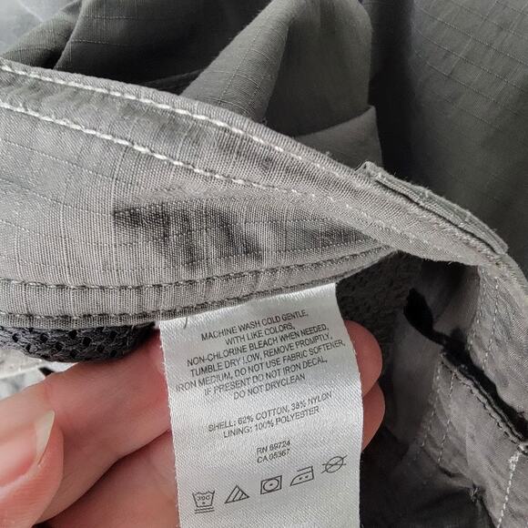 Columbia Pants Men’s 38x30 Gray Hiking Outdoor Cargo Nylon Blend Zip Pocket - Picture 11 of 11